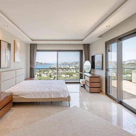 Villa Stunning 5-bedroom With Panoramic View Of Marina