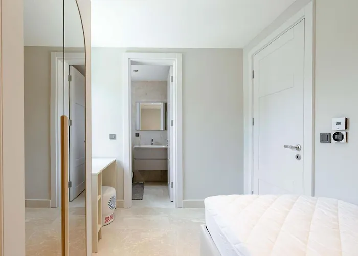 Stunning 5-bedroom With Panoramic View Of Marina Yalıkavak