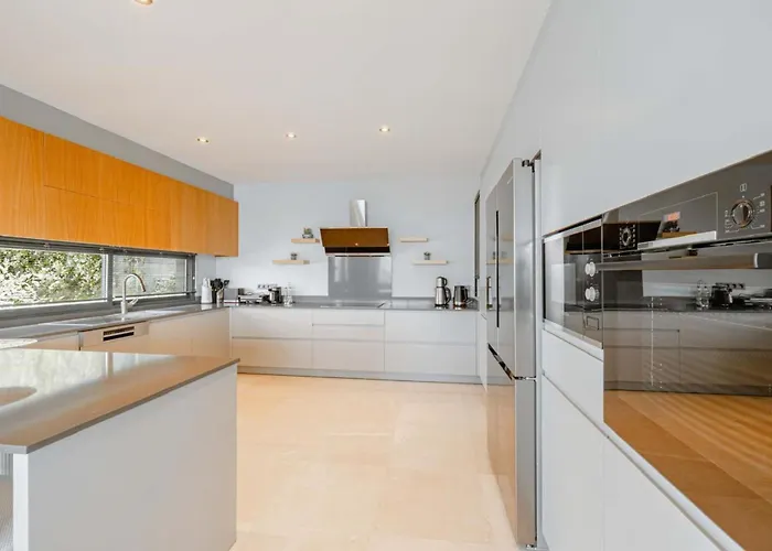 Stunning 5-bedroom With Panoramic View Of Marina Villa Yalıkavak