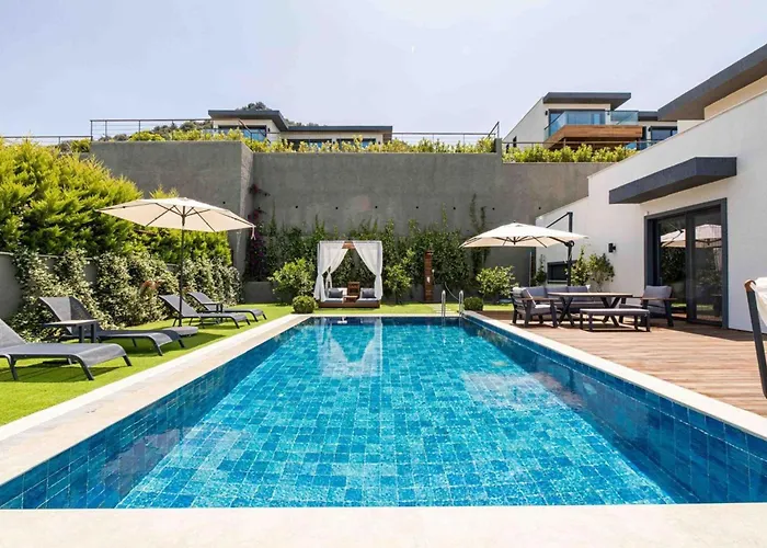 Stunning 5-bedroom With Panoramic View Of Marina Villa Yalıkavak