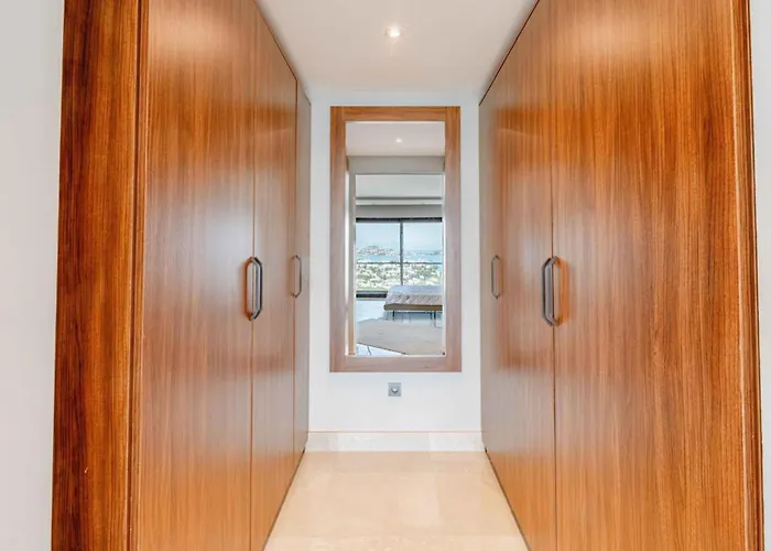 Villa Stunning 5-bedroom With Panoramic View Of Marina Yalıkavak