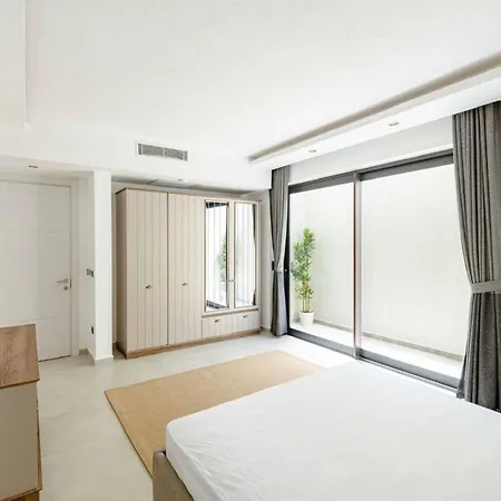 Villa Stunning 5-bedroom With Panoramic View Of Marina