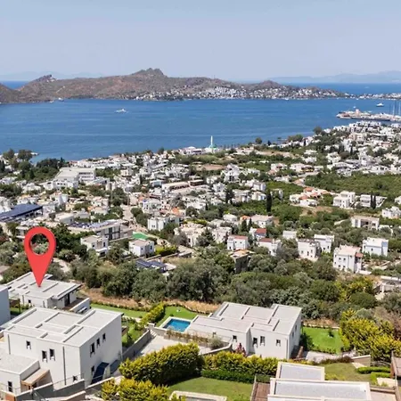 Stunning 5-bedroom With Panoramic View Of Marina